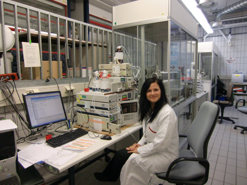 An image of a lab of LFU.